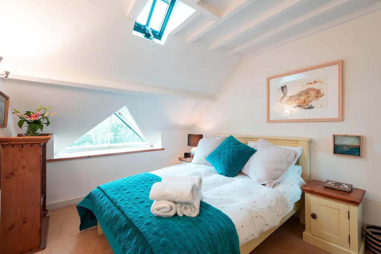 Converted Chapel, Stunning Sea & Mountain Views! Penmaen-mawr Exterior foto